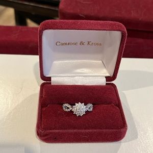 Jacqueline Kennedy sim. diamond ring